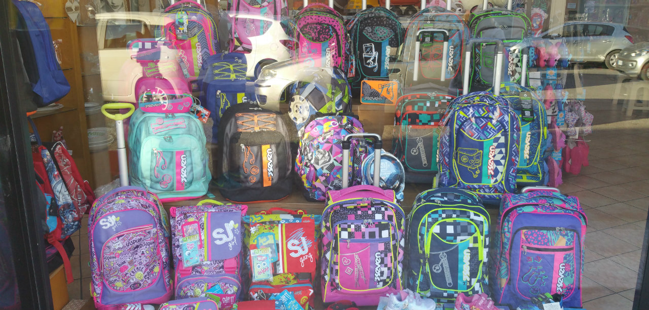 idearegalogiocattolifrancesca.it-vetrina-zaini-seven